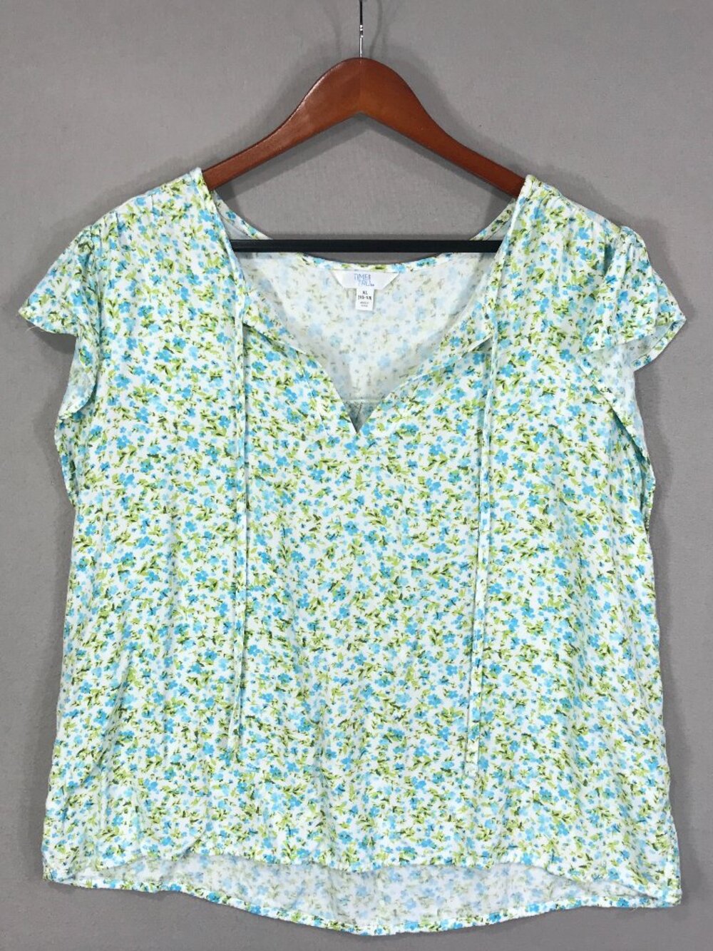 Time and Tru Top Women's XL Green Blue Floral Popover Blouse Tie V-Neck Cap Cozy